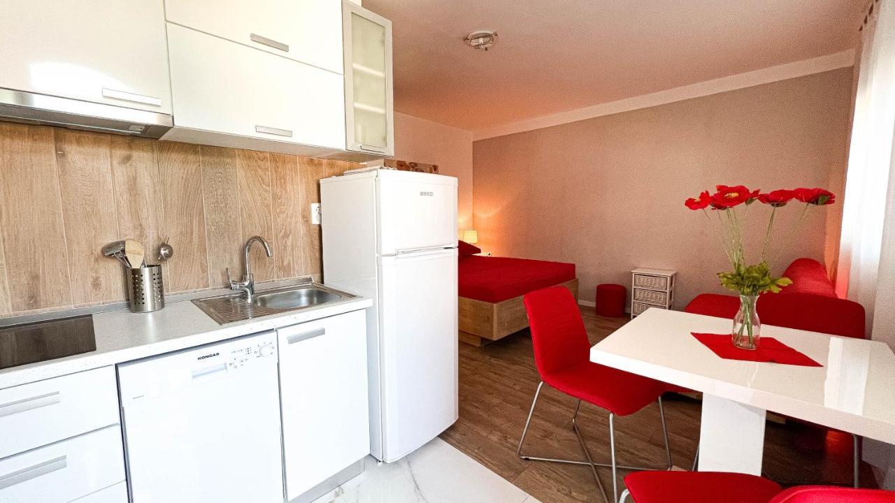Apartments Petra Marina Zewnętrze zdjęcie
