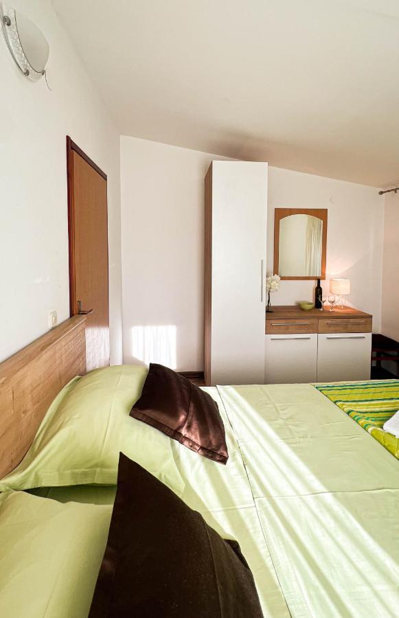Apartments Petra Marina Zewnętrze zdjęcie