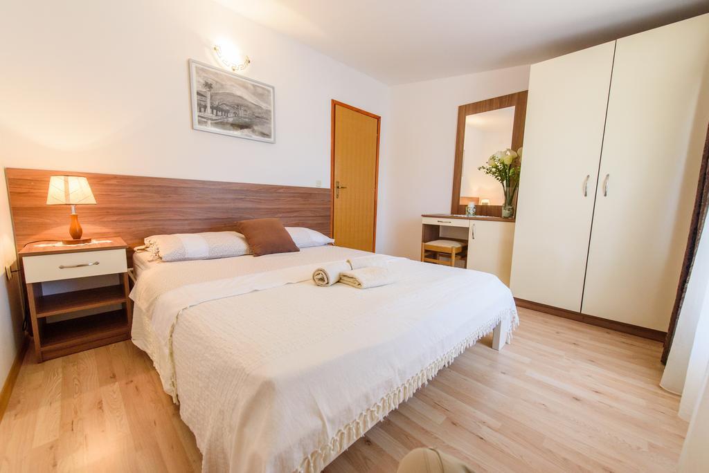 Apartments Petra Marina Zewnętrze zdjęcie