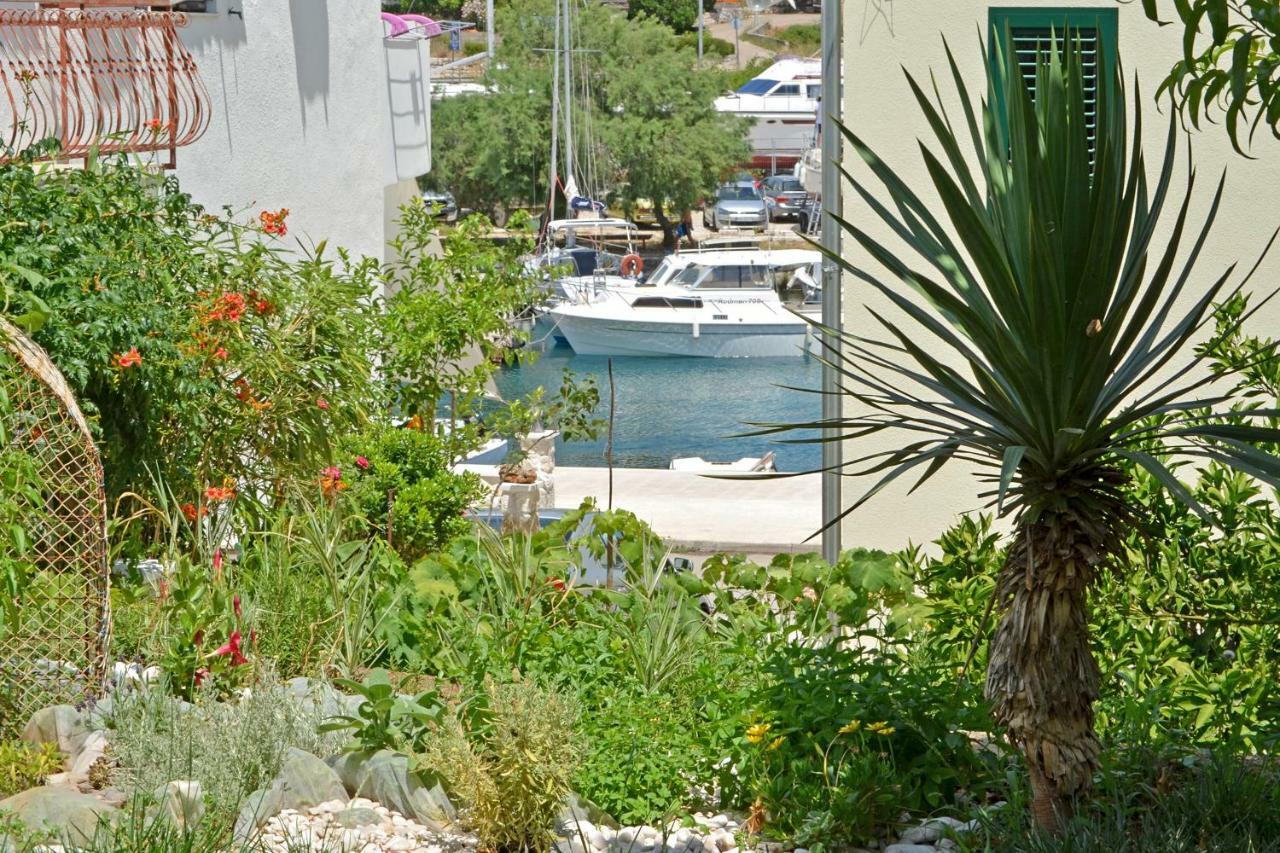 Apartments Petra Marina Zewnętrze zdjęcie
